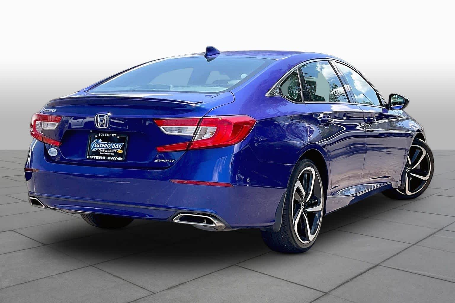Used 2018 Still Night Pearl Honda Sport 1.5T image 13