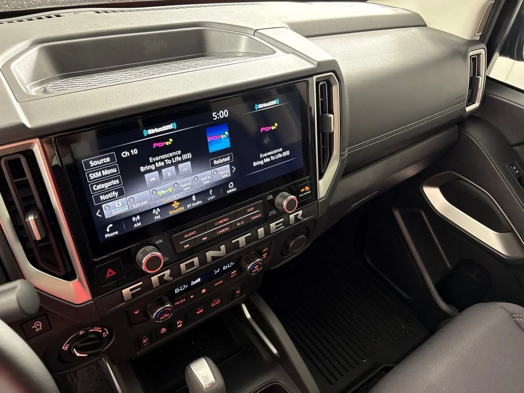 New 2026 Super Black Nissan Crew Cab SV image 29