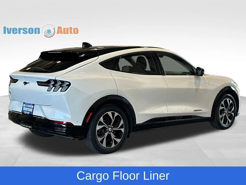 Used 2023 Star White Metallic Tri-Coat Ford Premium image 9