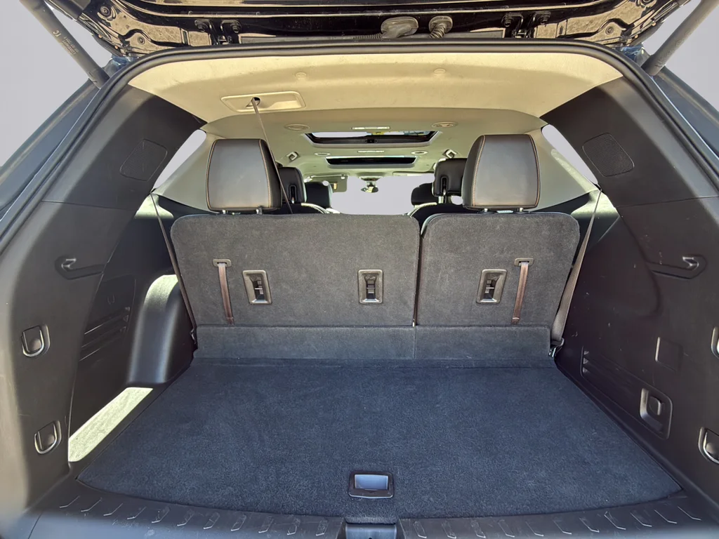 Used 2018 Mosaic Black Metallic Chevrolet Premier image 22