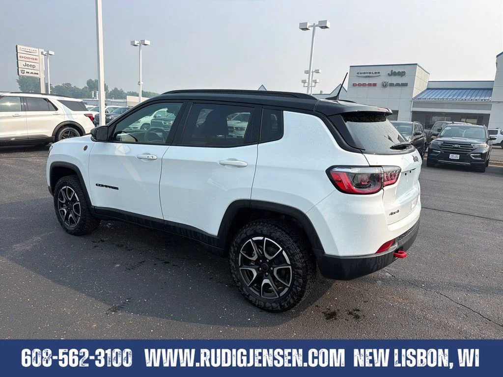 Used 2025 White Jeep Trailhawk image 3