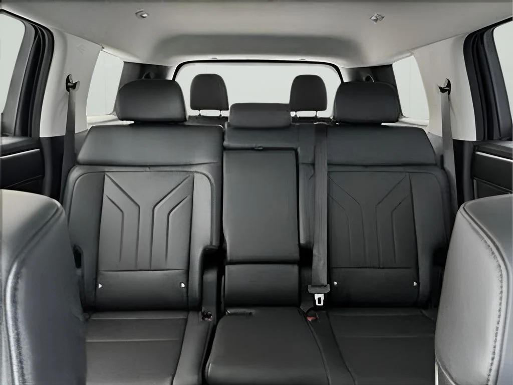 Used 2025 Rockwood Green Hyundai SEL image 18