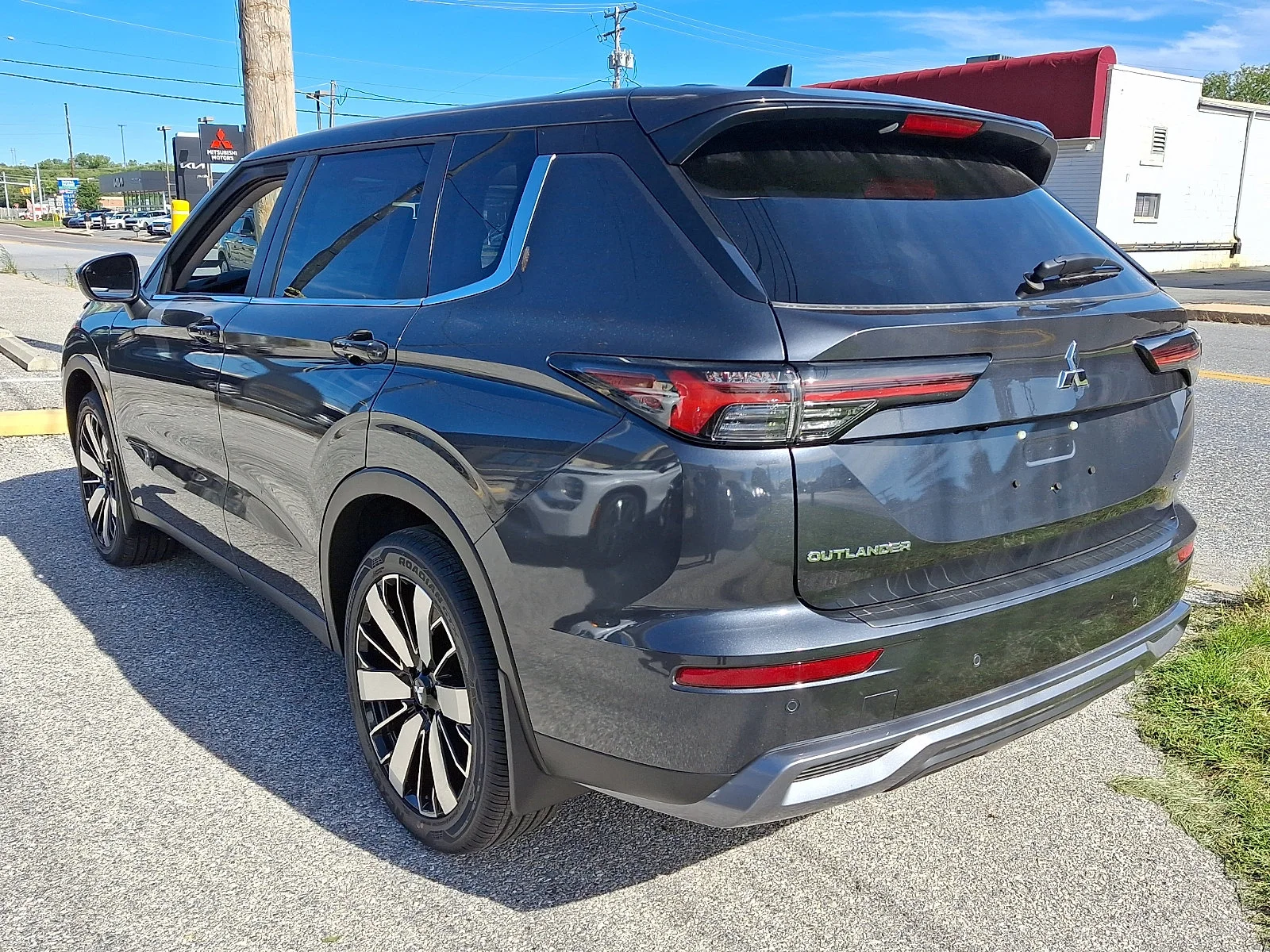 New 2026 Gray Mitsubishi SE image 5