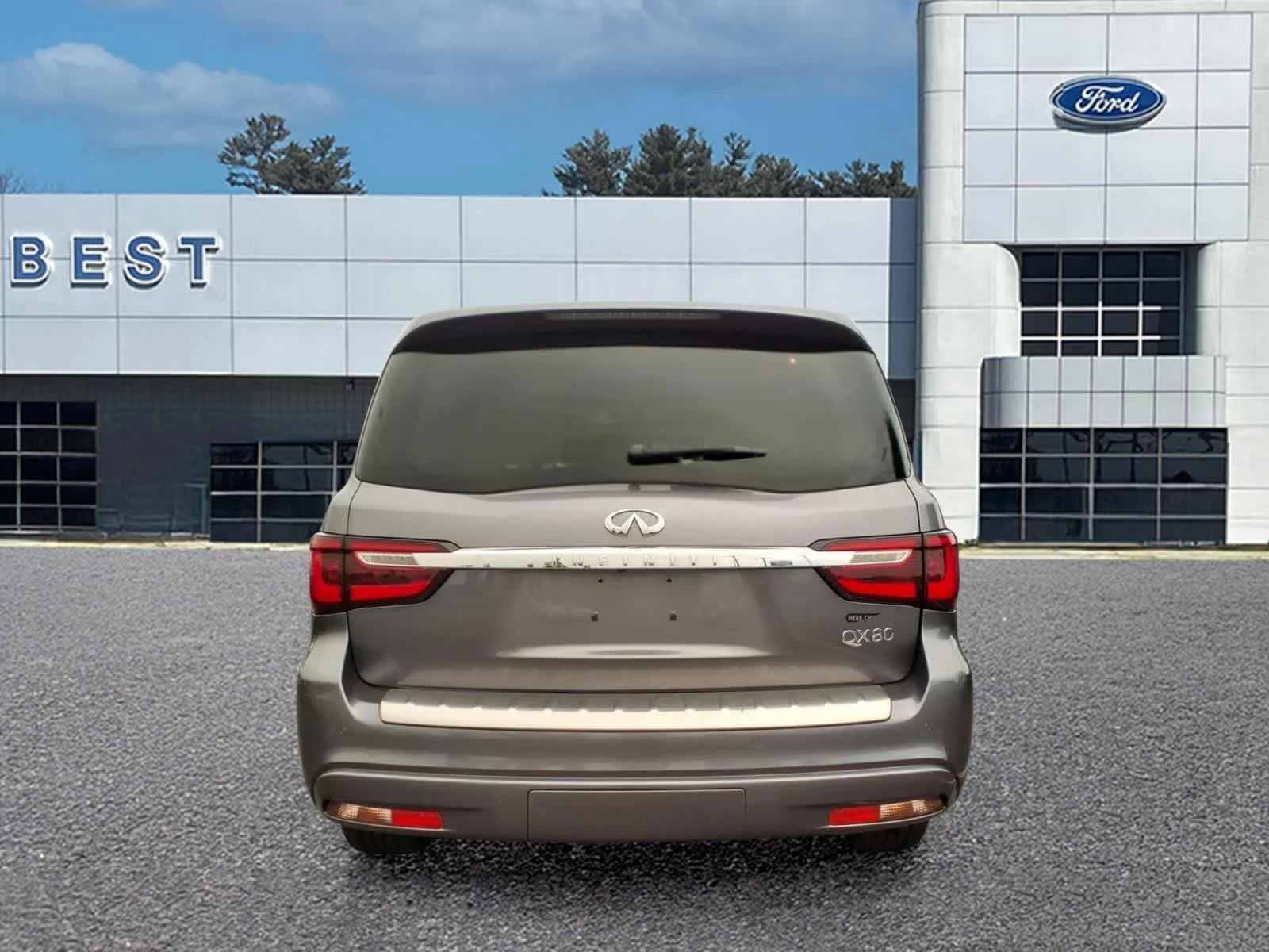 Used 2019 Graphite Shadow INFINITI LUXE image 5