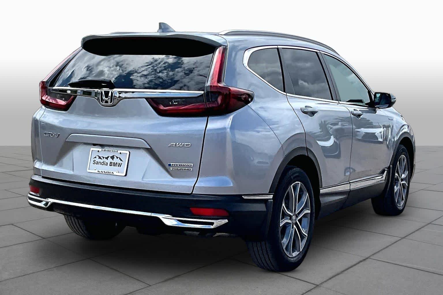 Used 2020 Lunar Silver Metallic Honda Touring image 10