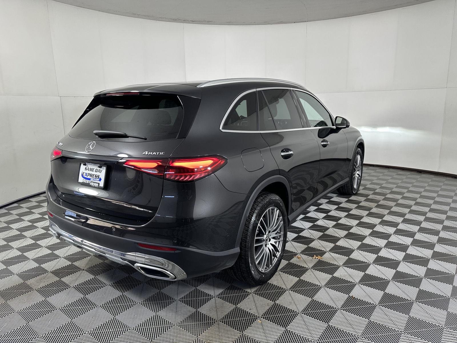 Used 2026  Mercedes-Benz GLC 300 image 28