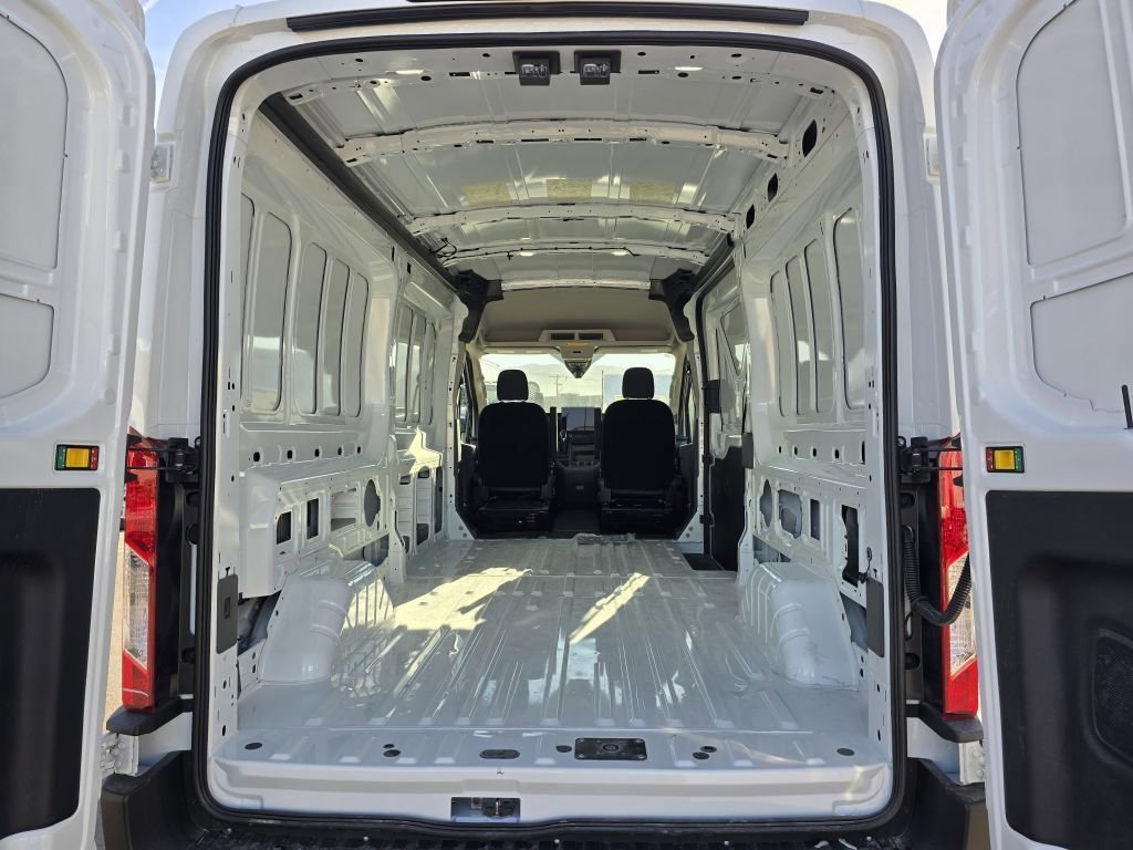 New 2026 Oxford White Ford XL image 27