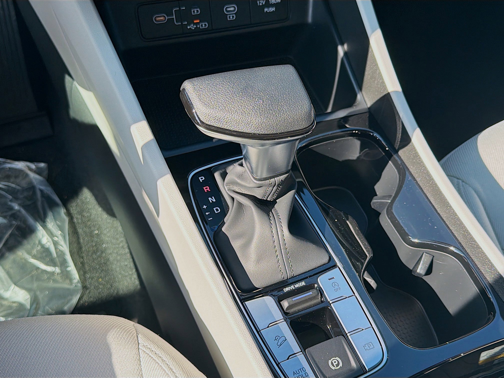 New 2026 Phantom Black Hyundai SEL FWD image 38