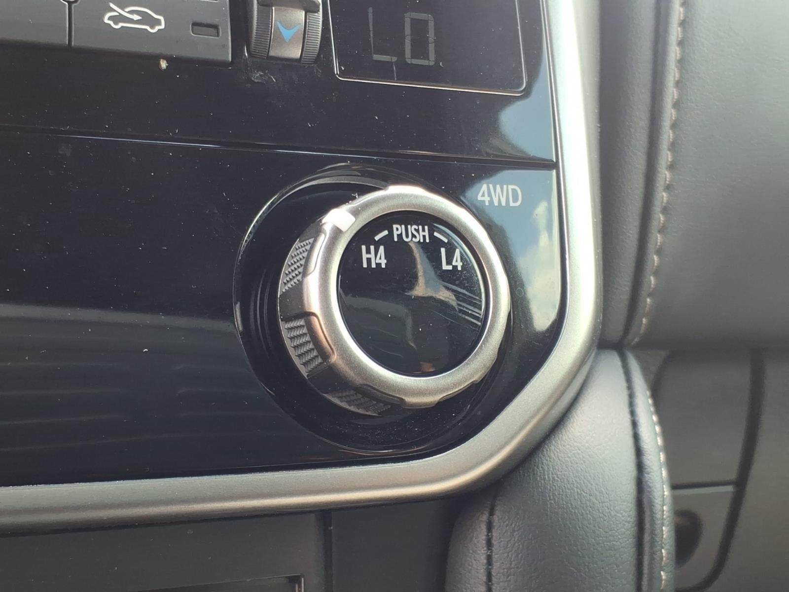 Used 2023 Nebula Gray Pearl Lexus GX 460 Premium image 9