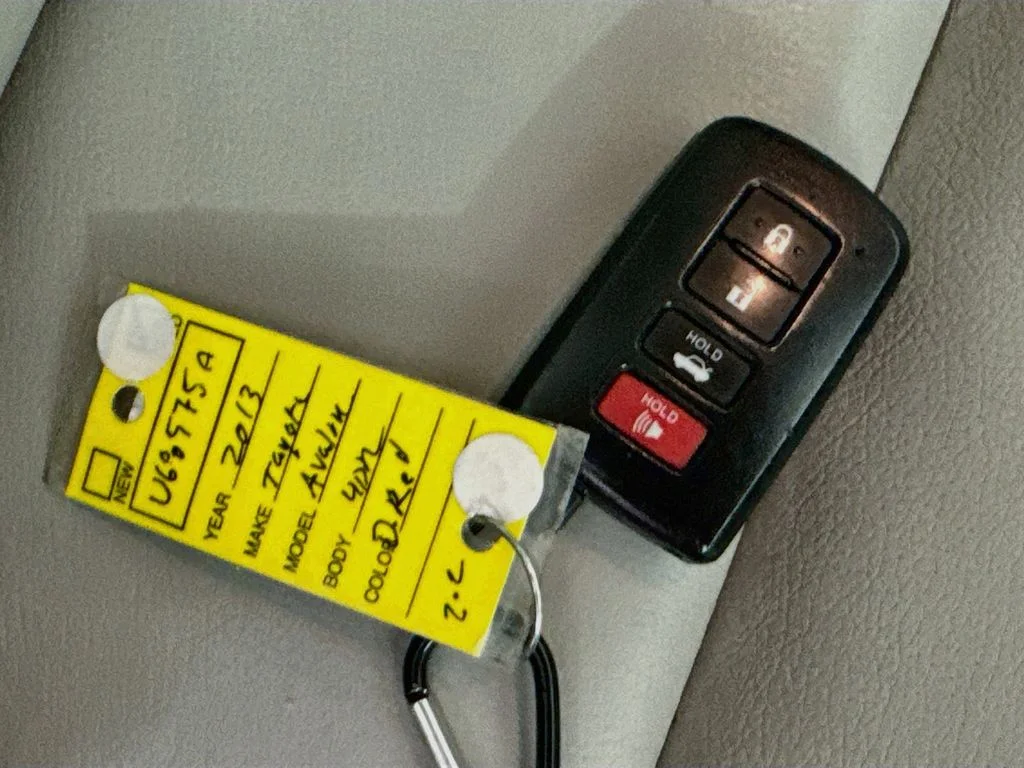 Used 2013 Red Toyota XLE Touring image 37