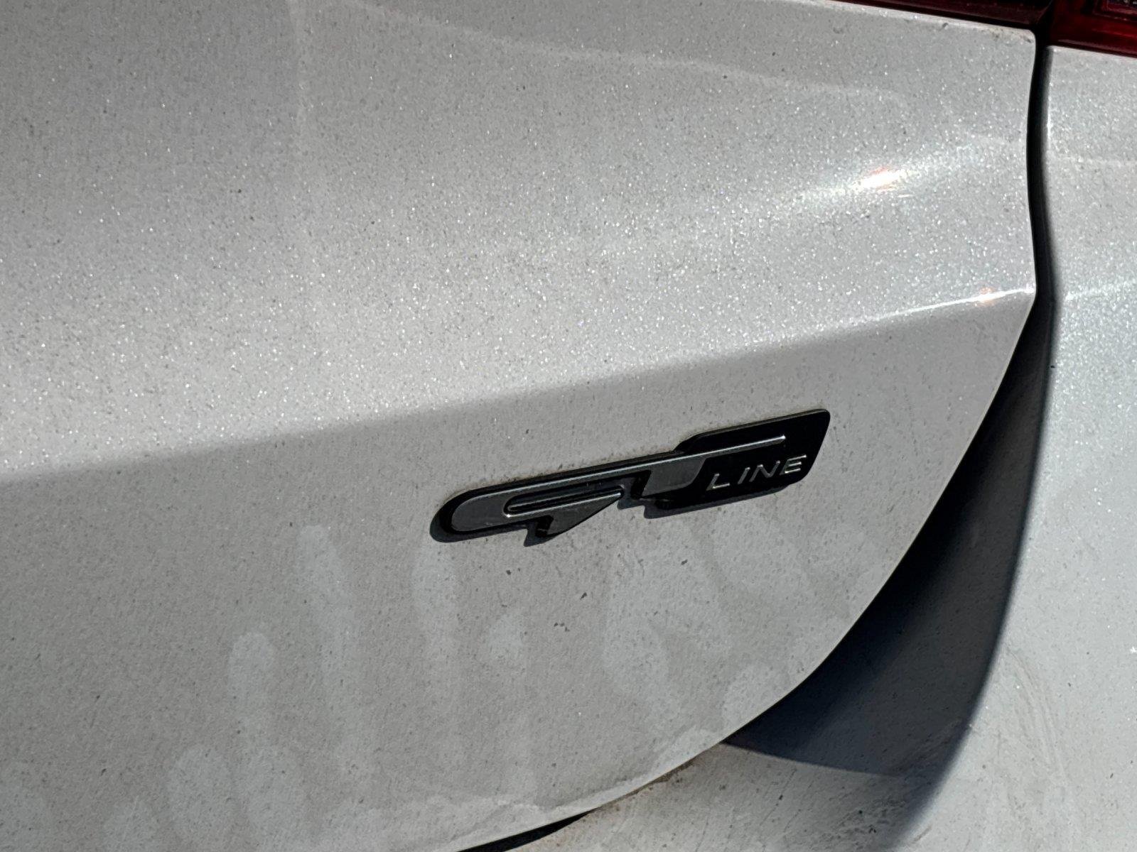 Used 2021 Glacial White Pearl KIA GTLINE image 10