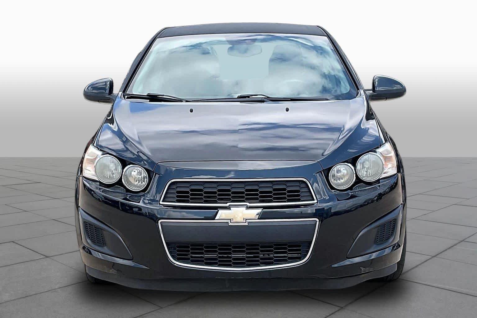 Used 2013 Black Granite Metallic Chevrolet LT image 3