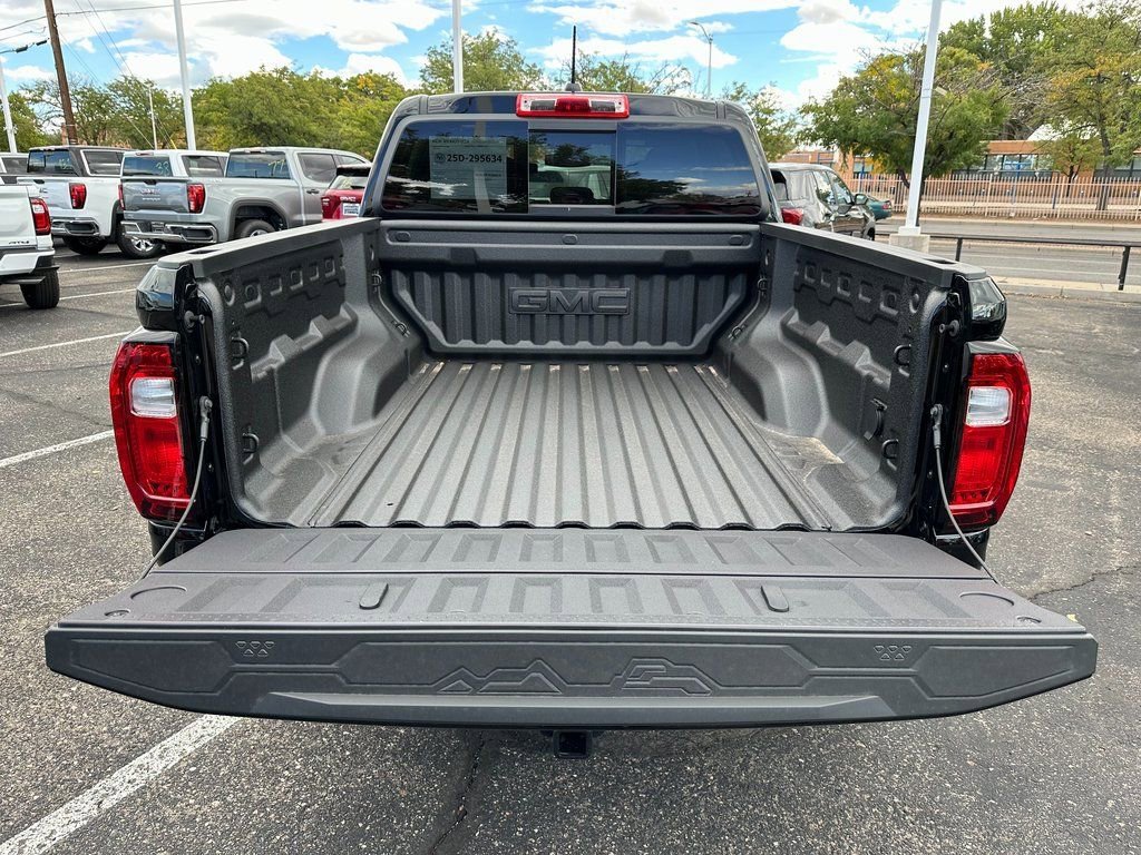 2026 GMC Canyon AT4 - Photo 6