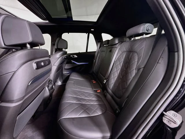 Used 2024 Black BMW xDrive40i image 24