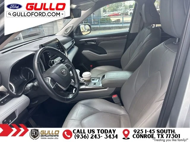 Used 2022 Silver Toyota Limited image 5