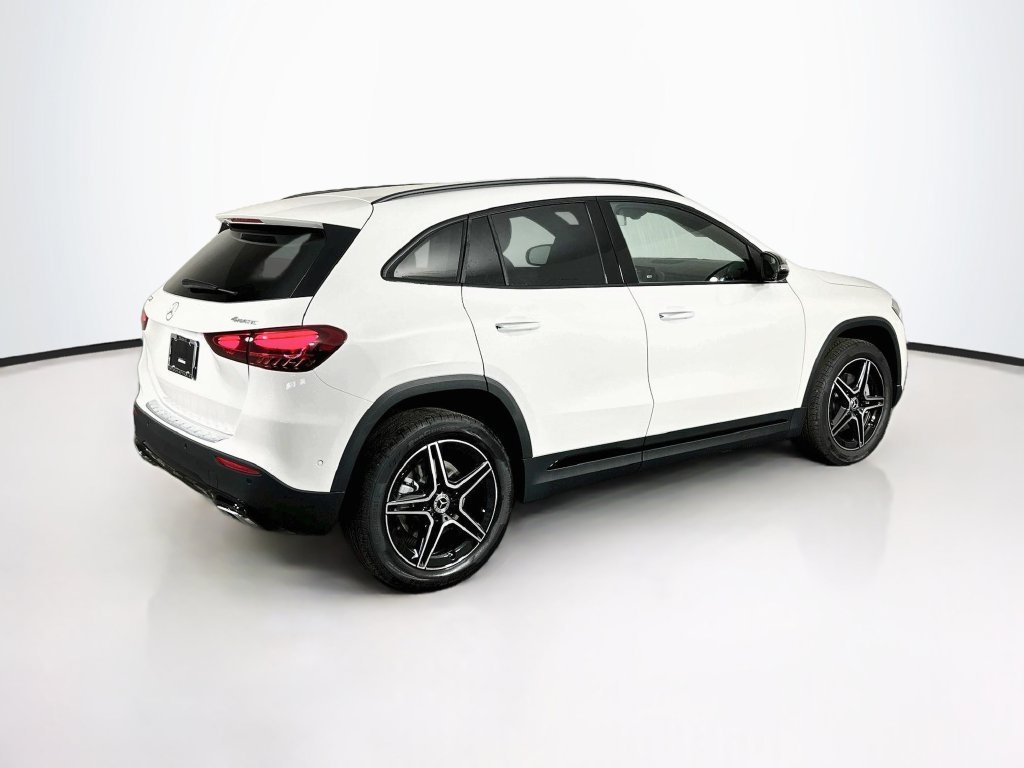 New 2026 Polar White Mercedes-Benz GLA 250 image 38
