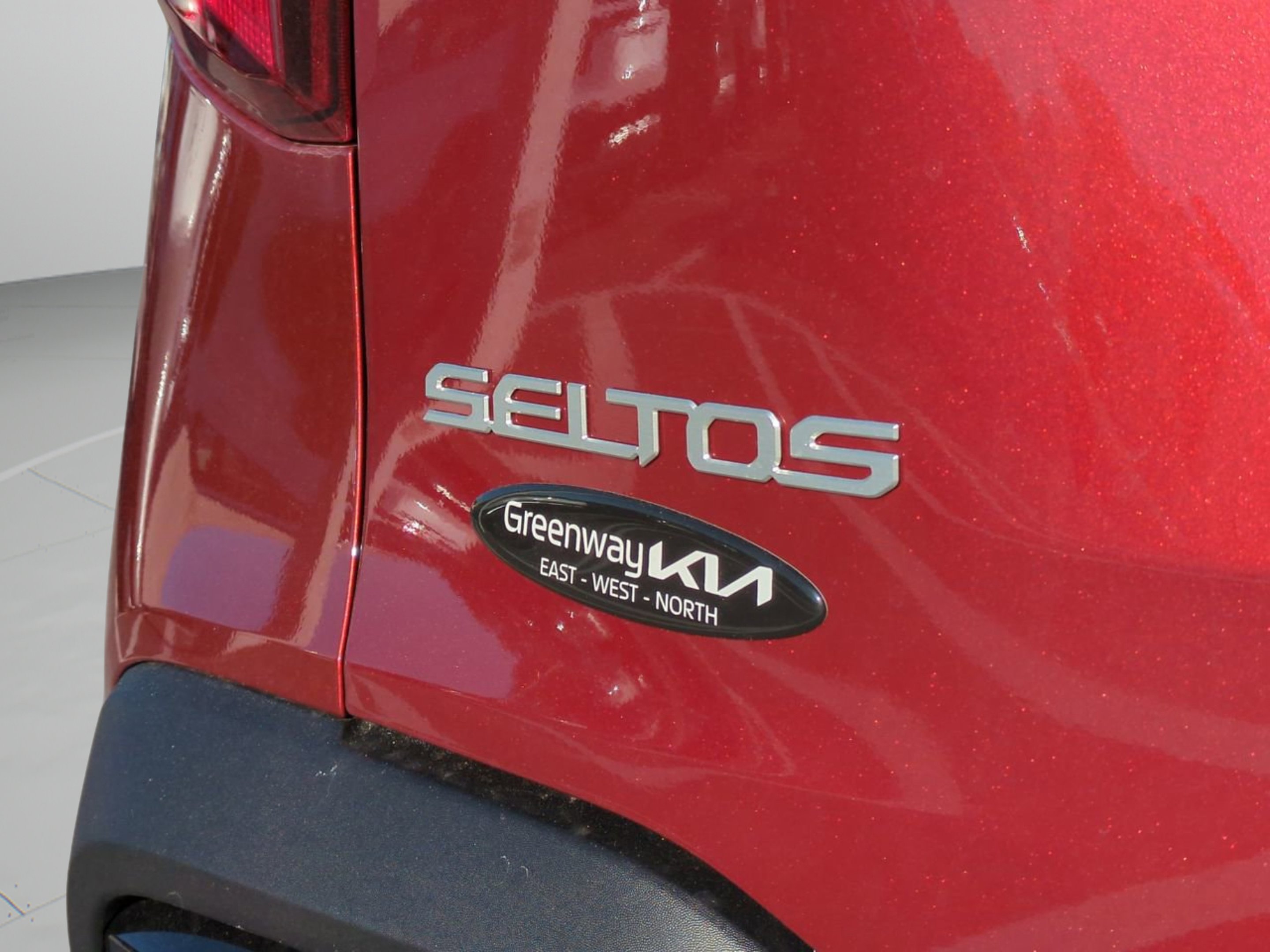 New 2026 Mars Orange Kia S image 30