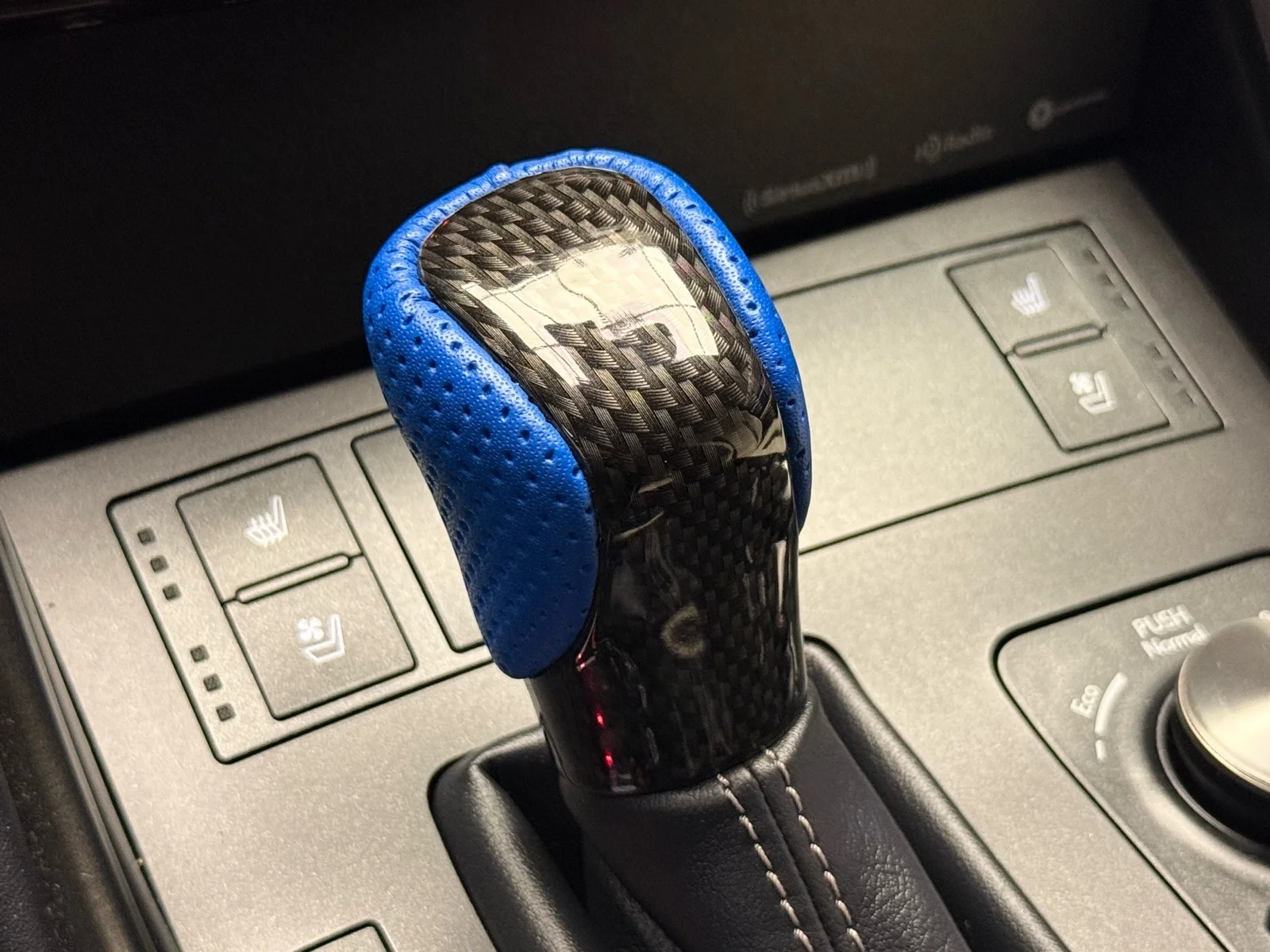 Used 2021 Ultra White (083) Lexus F SPORT image 20