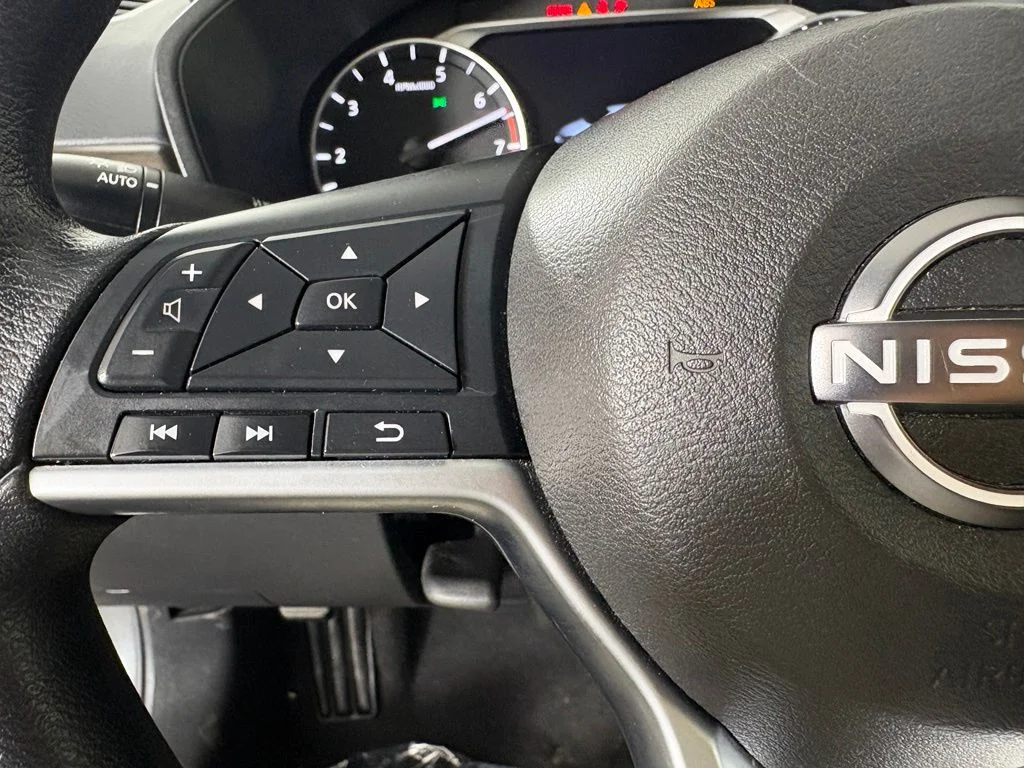 Used 2023 Gray Nissan 2.5 SV image 28
