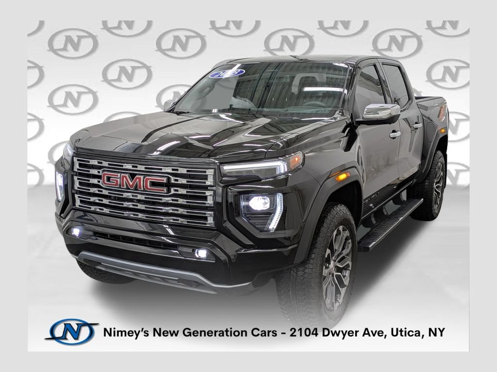 2023 GMC Canyon Denali 4WD Crew Cab Short Box's photo