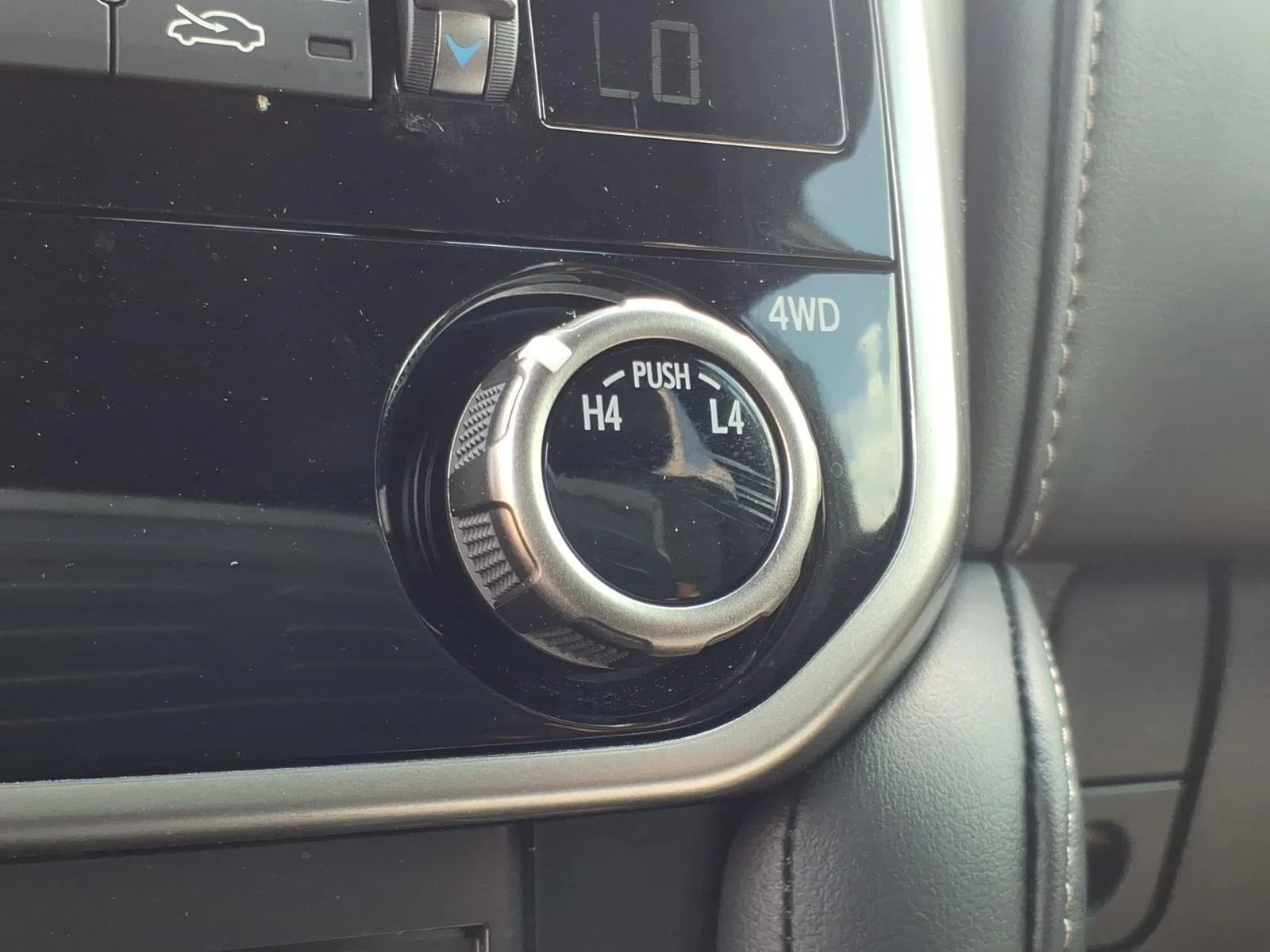 Used 2023 Nebula Gray Pearl Lexus GX 460 Premium image 9