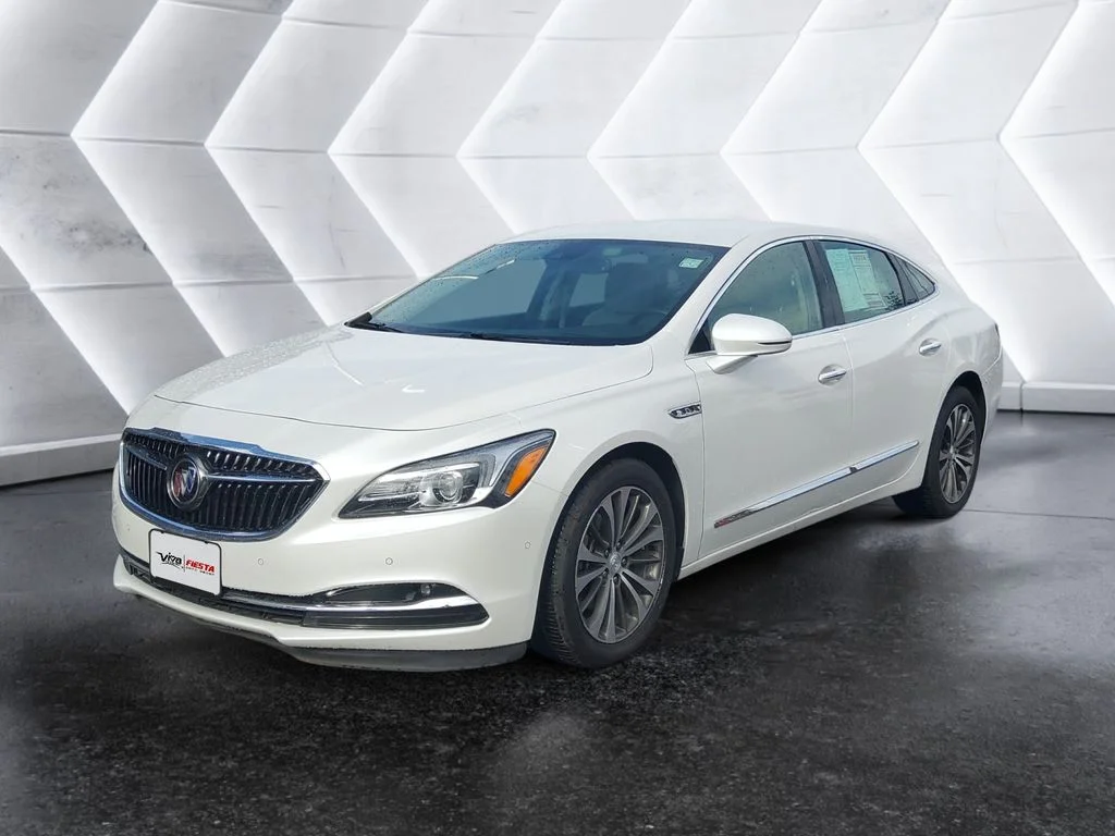 Used 2018 White Buick Premium I Group image 3