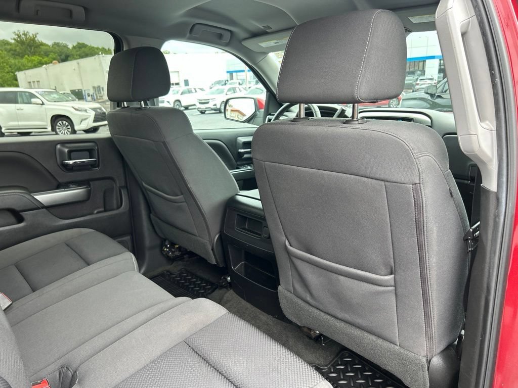 Used 2018 CAJUN RED TINTCOAT Chevrolet LT image 39