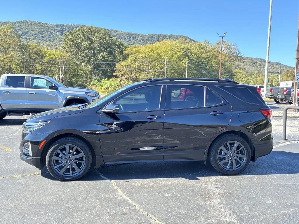 Used 2023 MOSAIC BLACK METALLIC Chevrolet RS image 6