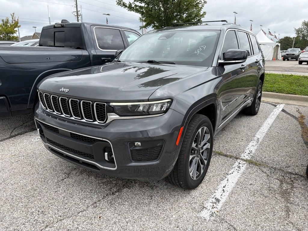 Used 2021 Gray Jeep Overland image 1