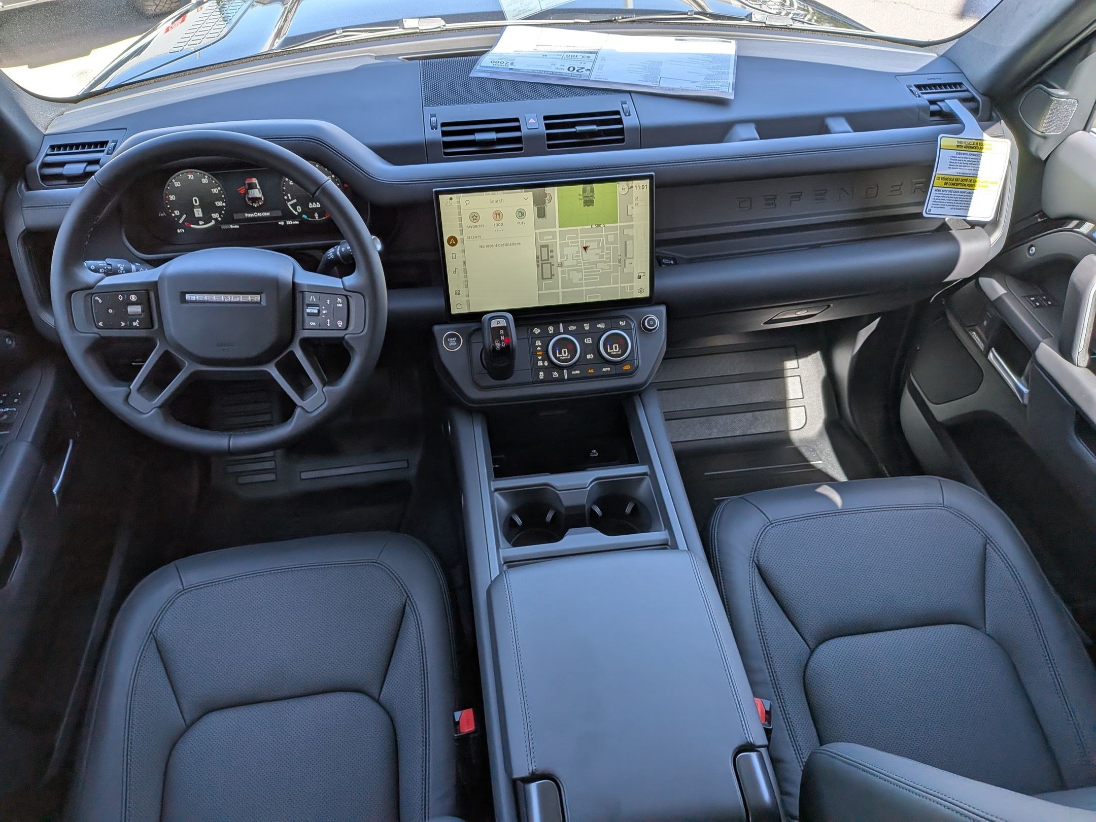 New 2026 Santorini Black Land Rover P400 X-Dynamic SE image 26