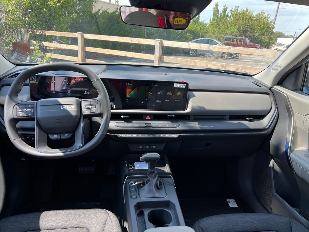 New 2027 Gray Kia S image 15