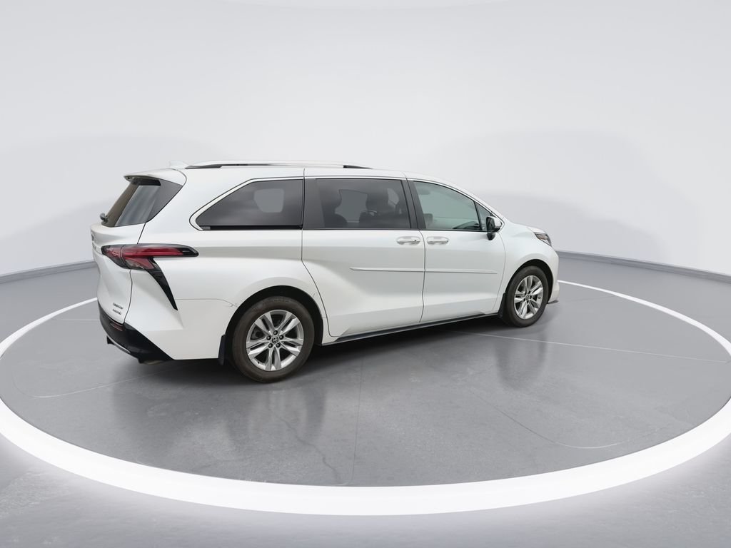 Used 2022 Pearl Toyota Limited image 8