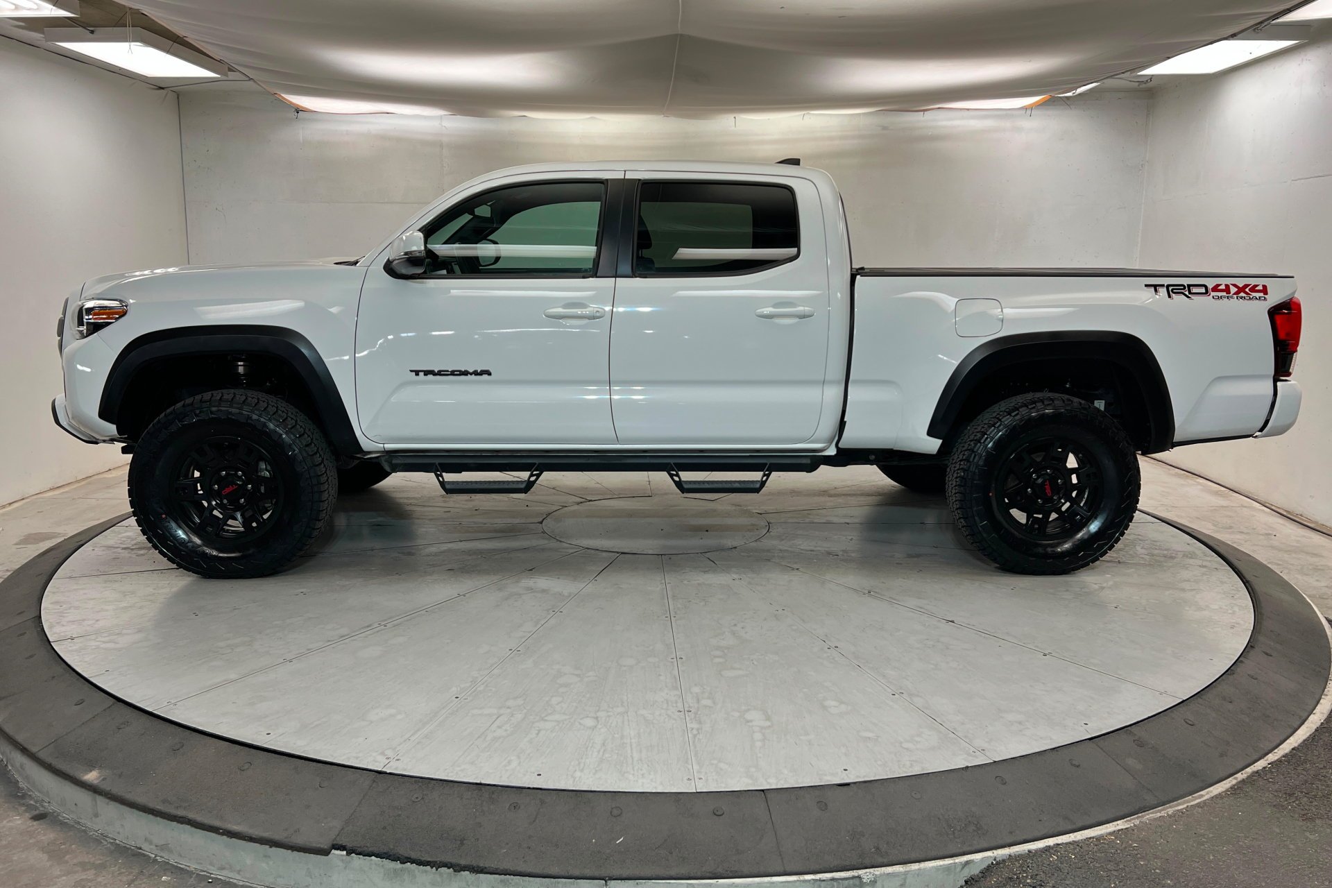Used 2019 SUPER WHITE Toyota TRD Off-Road image 2
