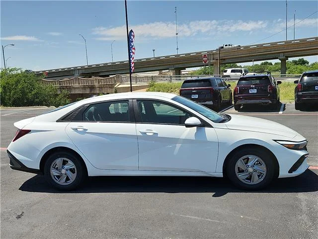 New 2026 Serenity White Pearl Hyundai SE image 6