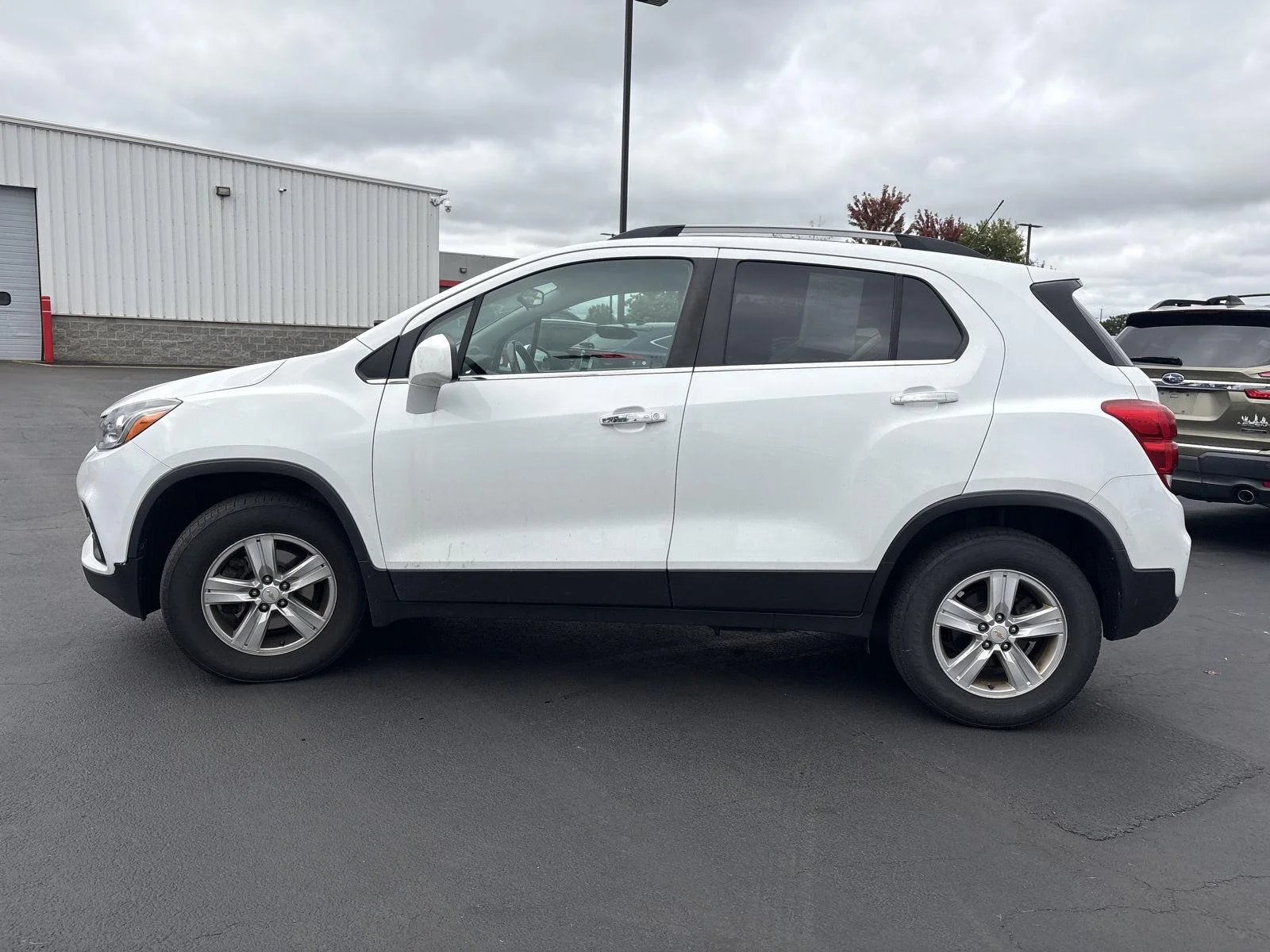 Used 2019 Summit White Chevrolet LT image 16
