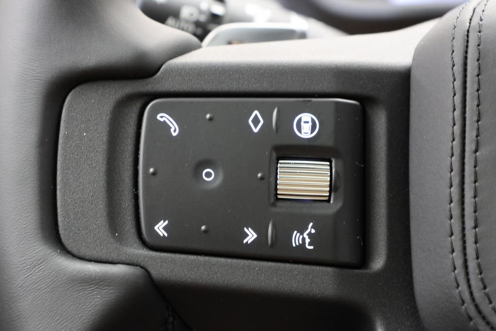 2026 Land Rover Defender V8 - Photo 17