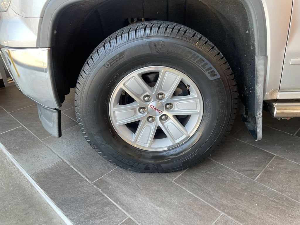 Used 2014 Silver GMC SLE image 4