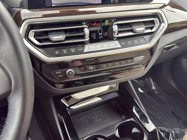 Used 2023 Gray BMW xDrive30i image 33