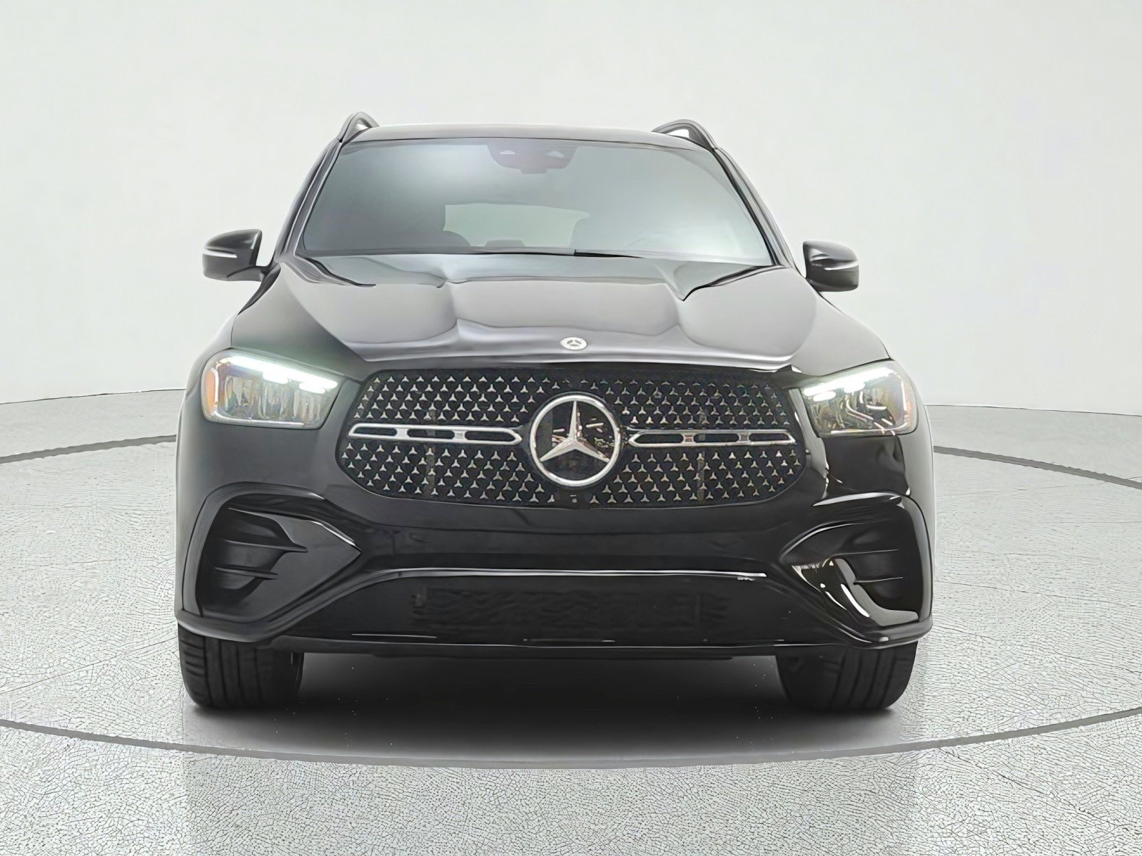 Certified Used 2024 Obsidian Black Metallic Mercedes-Benz GLE 580 4MATIC® SUV image 2