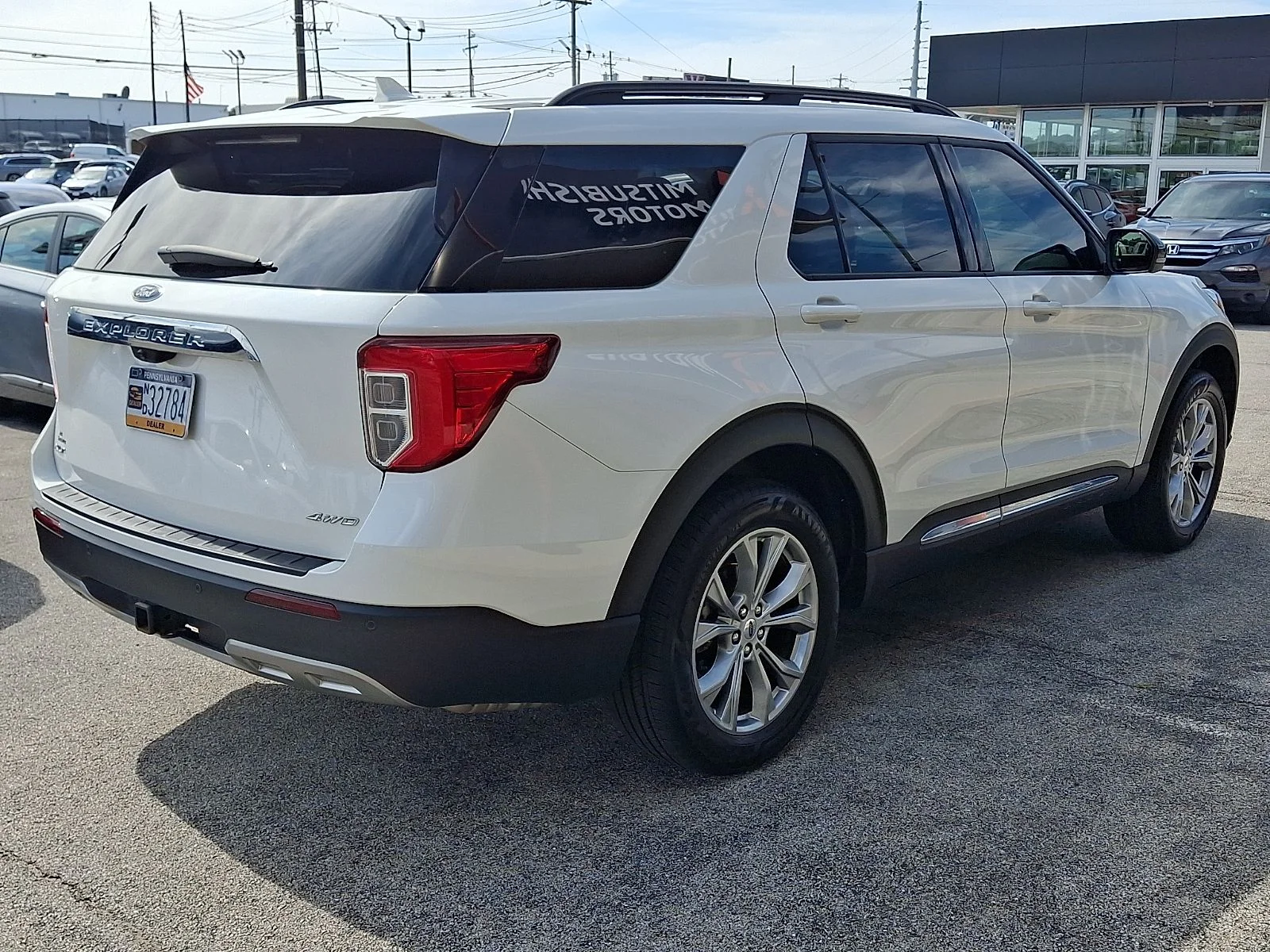 Used 2023 White Ford XLT image 2
