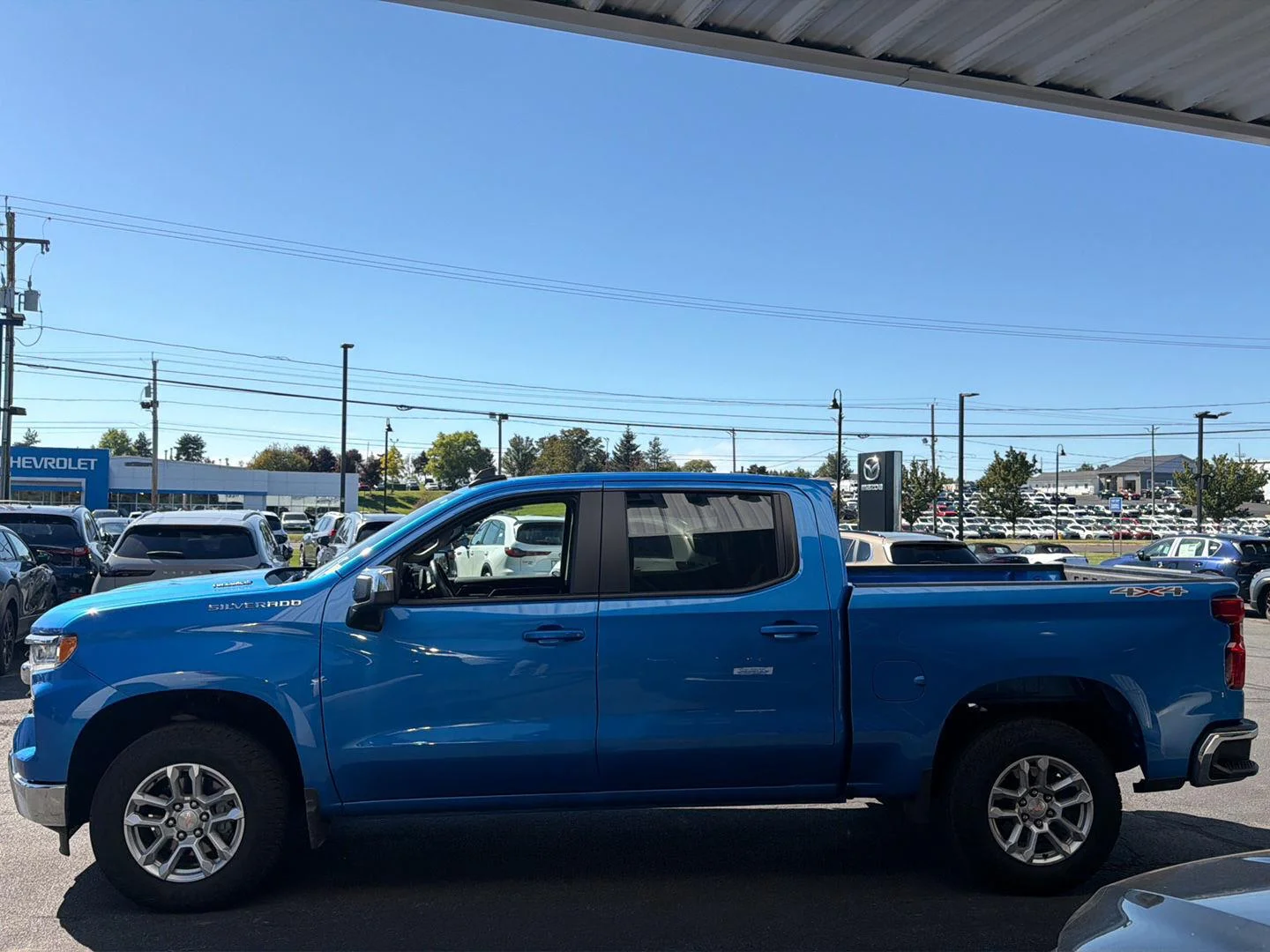 Used 2026 Riptide Blue Metallic Chevrolet LT image 4