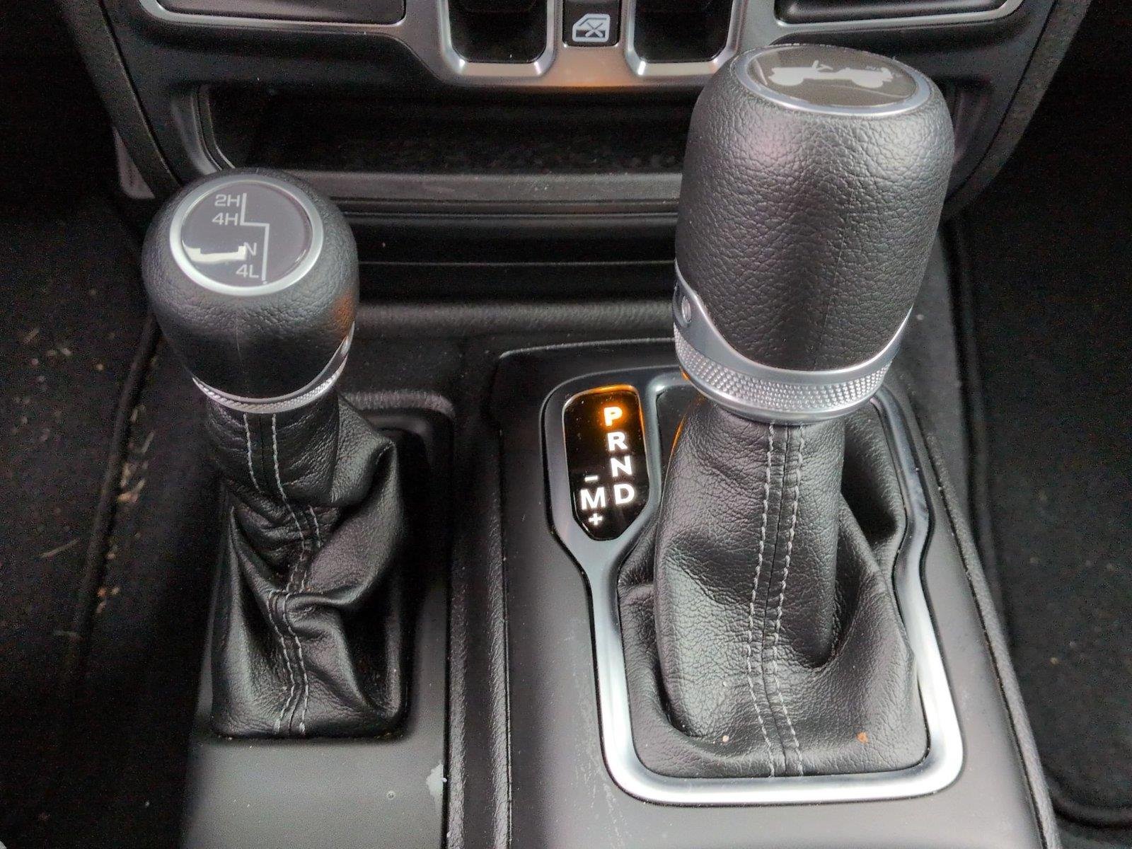 Used 2024 Black Clearcoat Jeep Sport S image 27