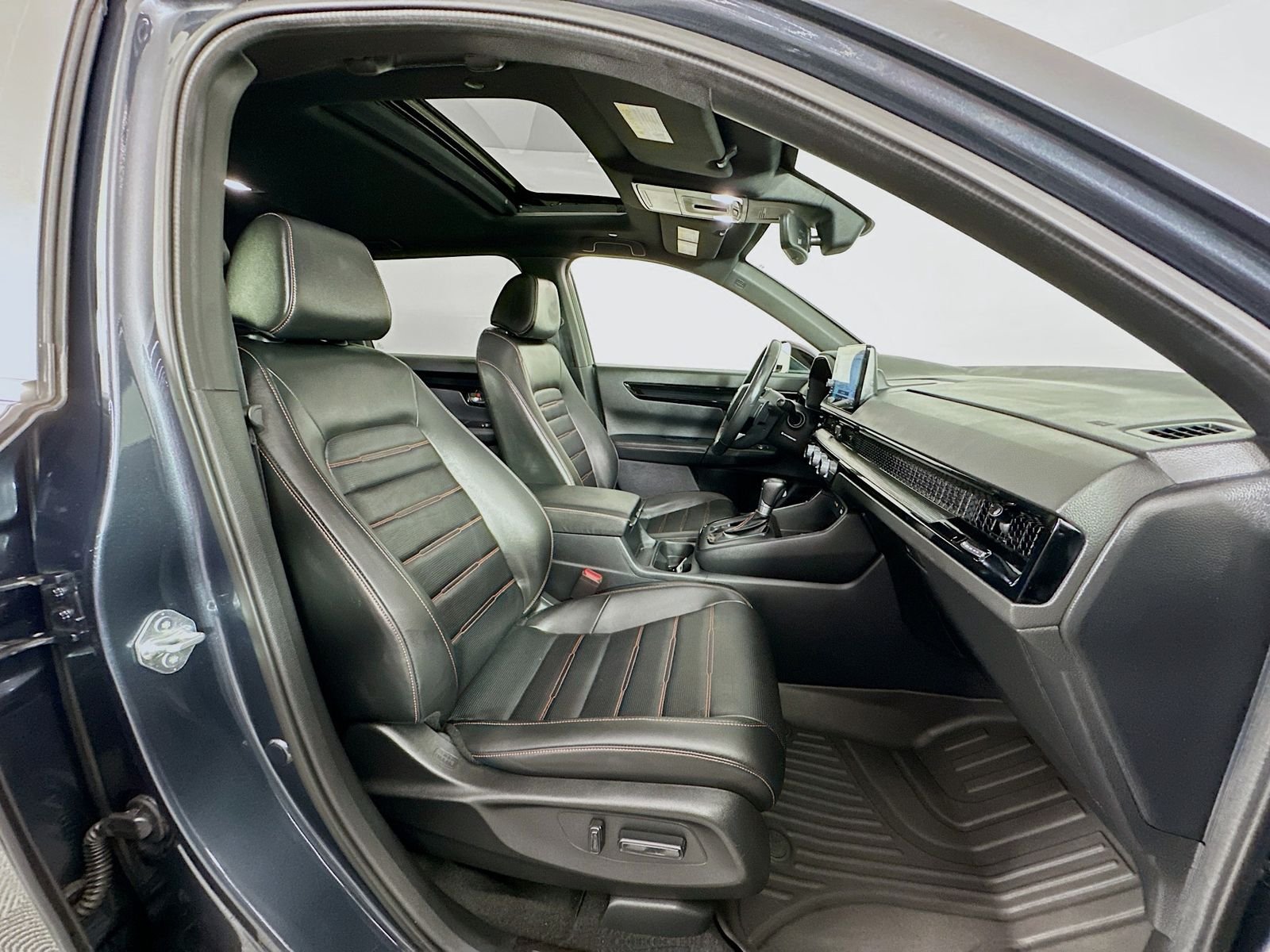 Used 2025 Meteorite Gray Metallic Honda Sport Touring image 30