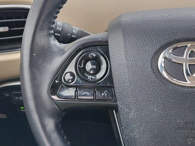 Used 2022 White . Toyota Limited image 27