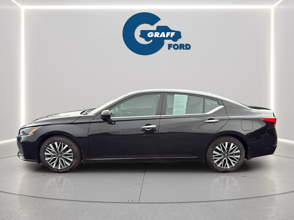 Used 2024 Black Nissan 2.5 SV image 11