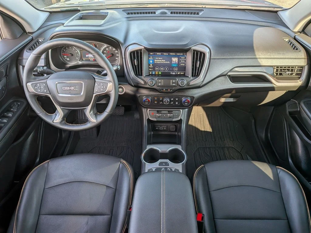 Used 2024 Silver GMC AT4 image 27