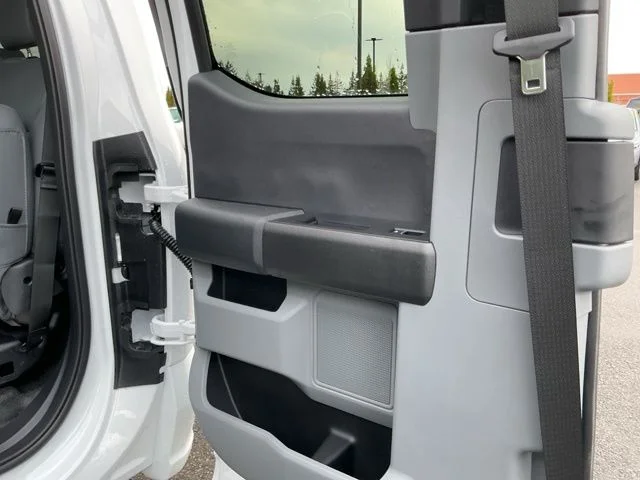 New 2026 Oxford White Ford XL image 18