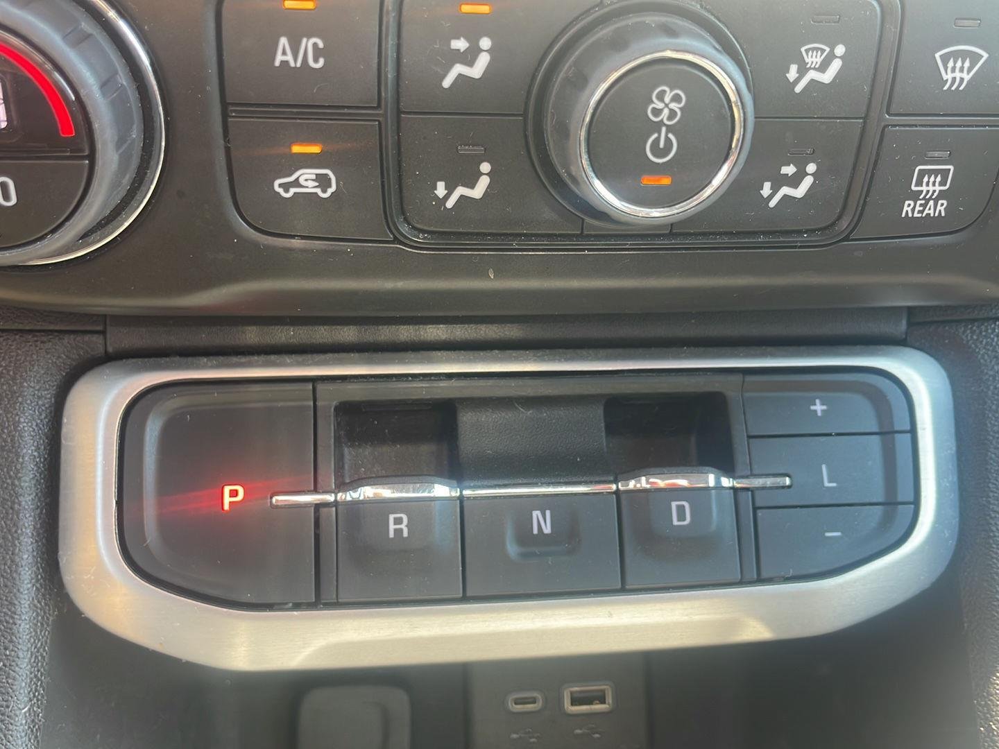 Used 2023 Summit White GMC SLE image 6