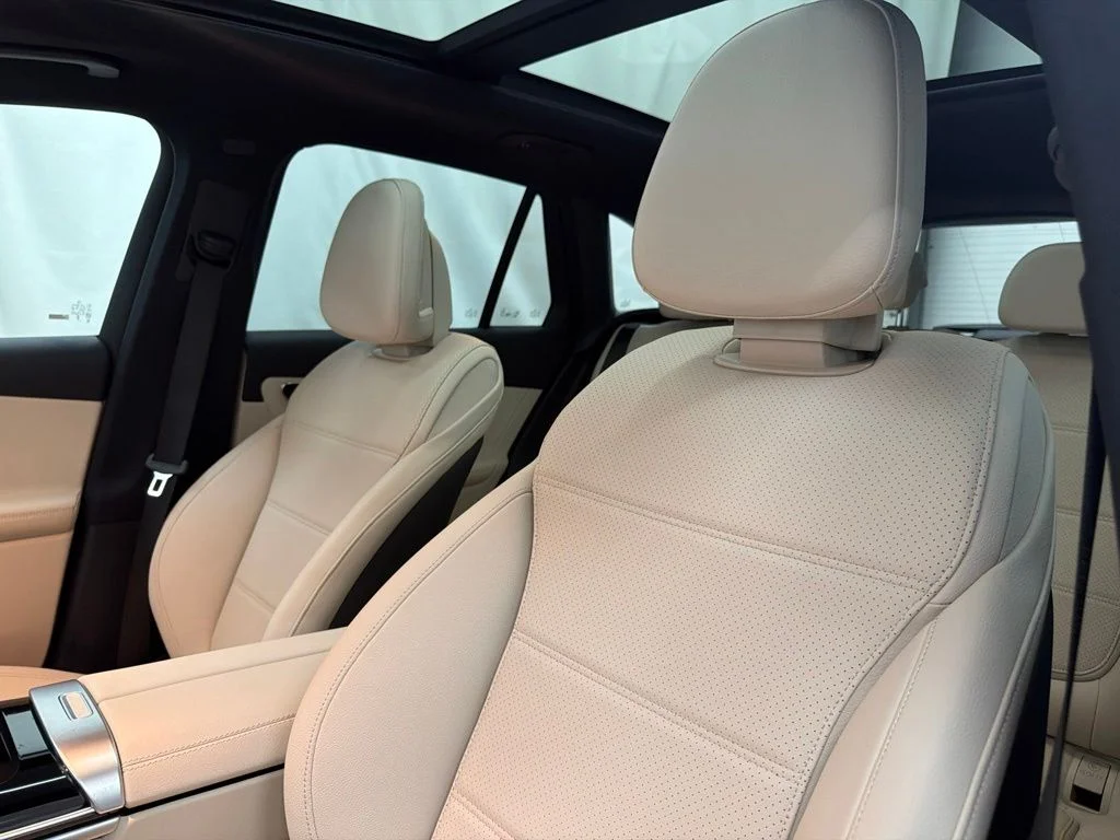 New 2027 Gray Mercedes-Benz GLC 300 image 13
