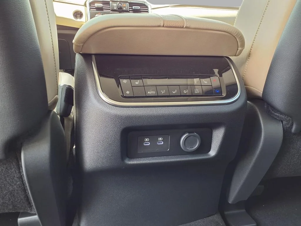 New 2026 Aspen White TriCoat Nissan Platinum image 21